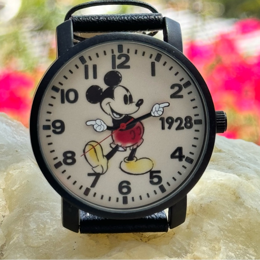 Vintage Mickey Mouse Watch Accutime MK5381B5 Stainless Steel Back